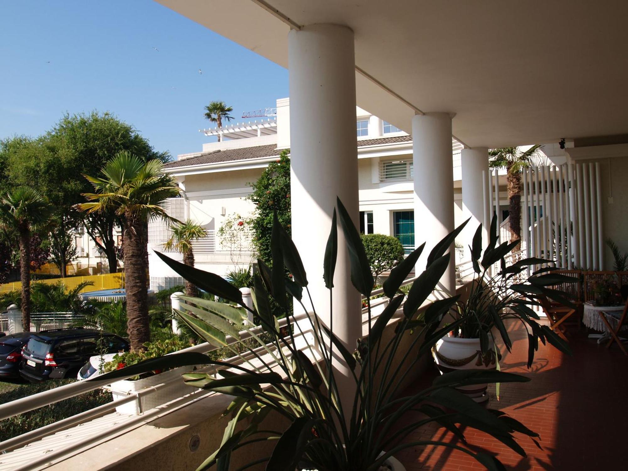 Casa Zaccolo - Adults Only Apartment Lignano Sabbiadoro Exterior photo